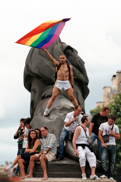Радужный флаг парада Любви