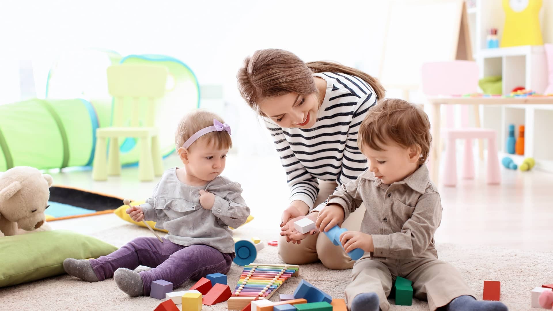 nanny-playing